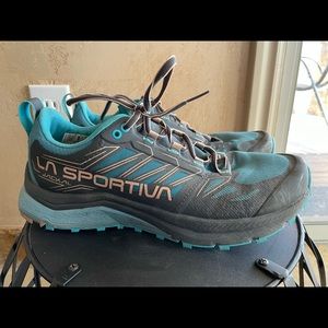 La Sportiva Jackal trail runners W's 9.5 barely used